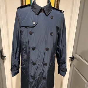 Burberry Men's Navy Blue Trench Coat - Mint Condition Size 40